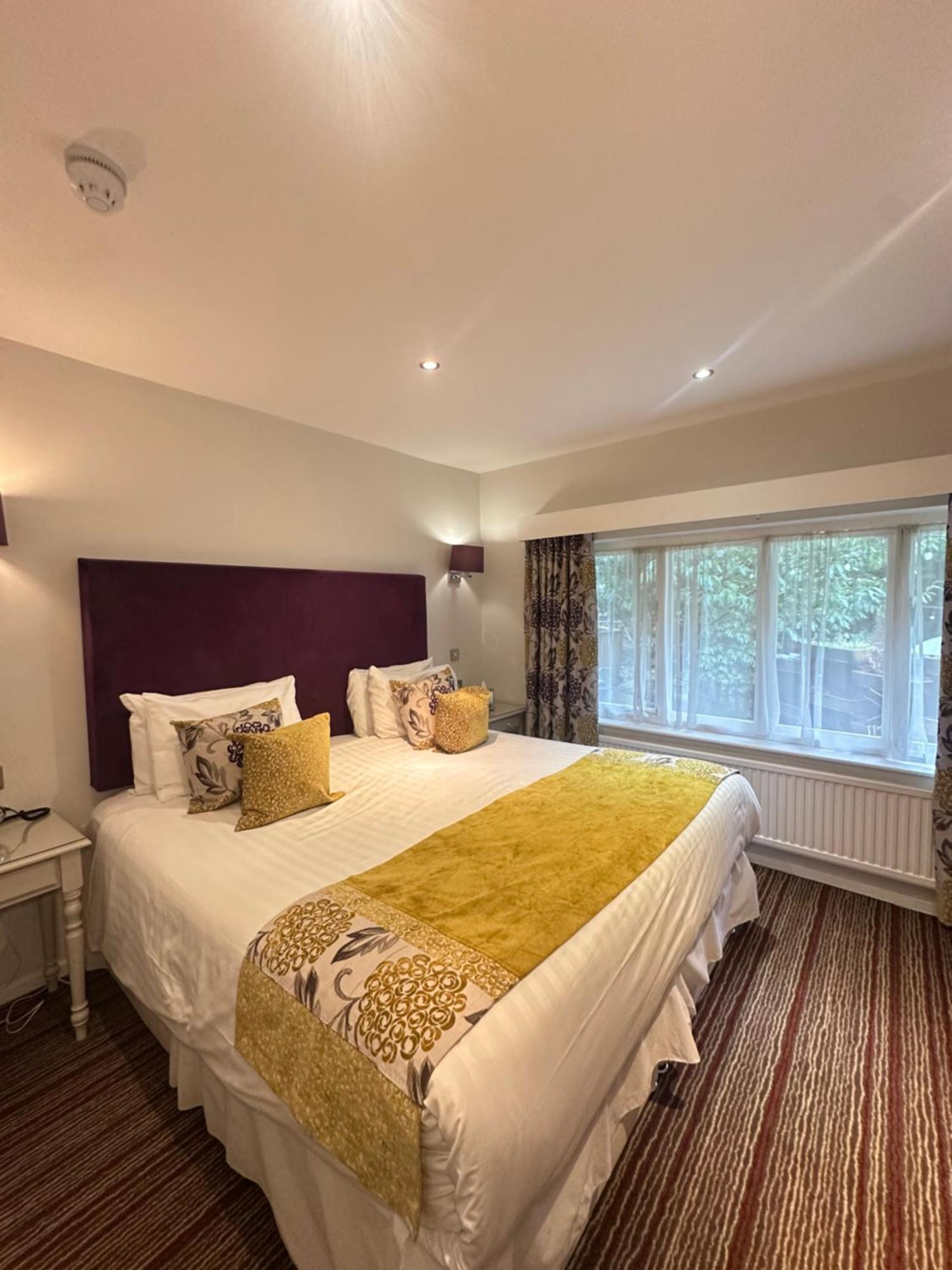 The Casa Hotel, Sure Hotel Collection By Best Western Yateley Exterior photo