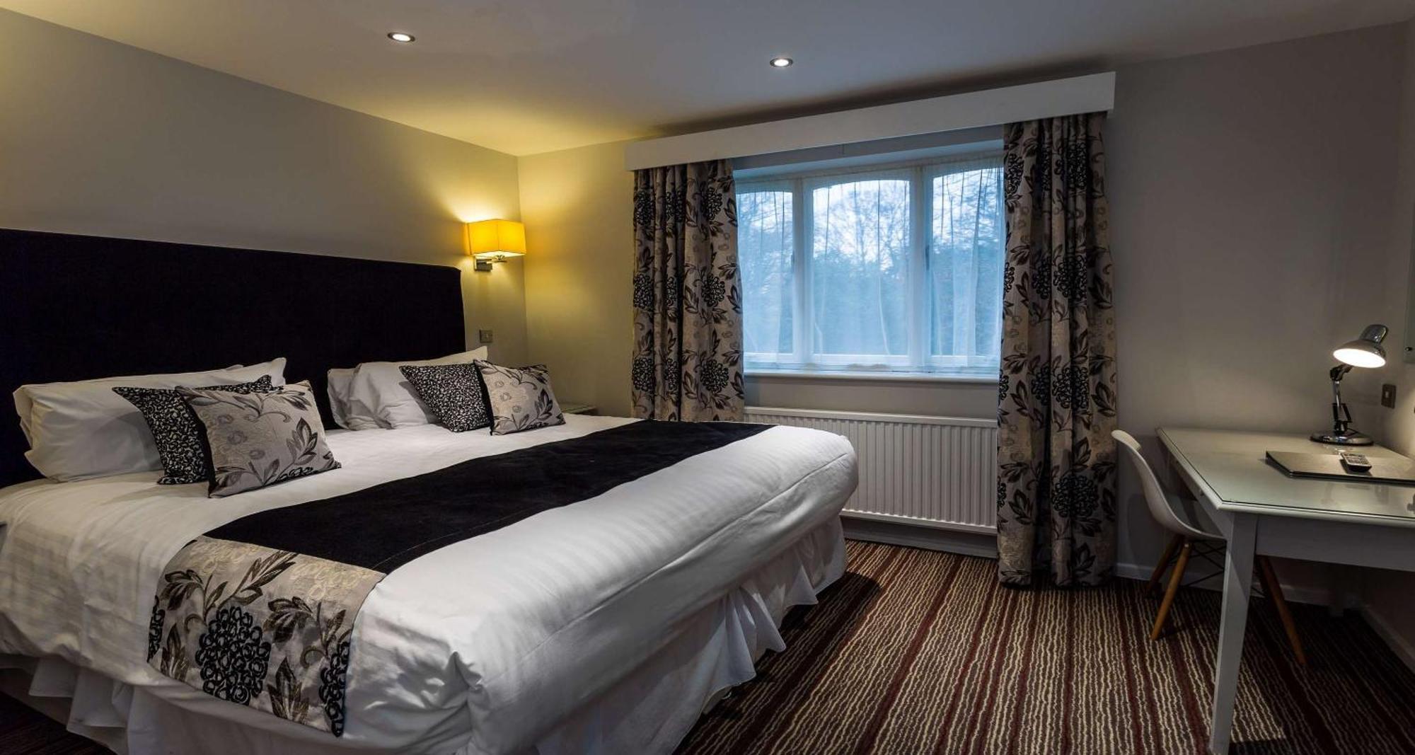 The Casa Hotel, Sure Hotel Collection By Best Western Yateley Exterior photo