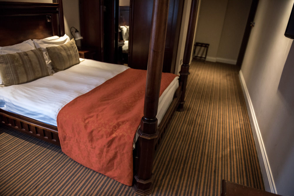 The Casa Hotel, Sure Hotel Collection By Best Western Yateley Exterior photo